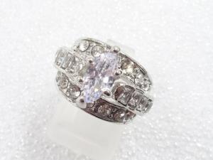 クリスタル　指輪(9号)